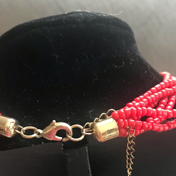 Gorgeous beaded necklace. - Picture 3 of 4